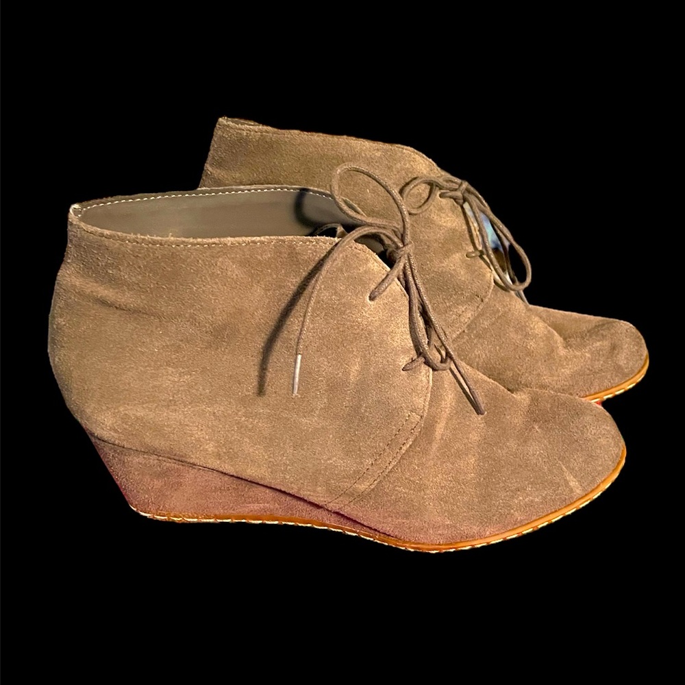 Franco Sarto suede booties. Womens 9M.